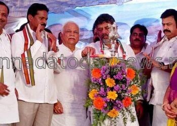 ಉತ್ತರ ಕನ್ನಡ ಜಿಲ್ಲಾ ಕಾಂಗ್ರೆಸ್ ಬ್ರಹತ್ ಜನಜಾಗೃತಿ ಸಮಾವೇಶ ಯಶಸ್ವಿ. ಜಿಲ್ಲೆಯ ಜನತೆಯು ಅತೀ ದೊಡ್ಡ ಶಕ್ತಿ ಕೊಡಲಿದ್ದಾರೆ -ಕೆಪಿಸಿಸಿ ಅಧ್ಯಕ್ಷ ಶಿವಕುಮಾರ