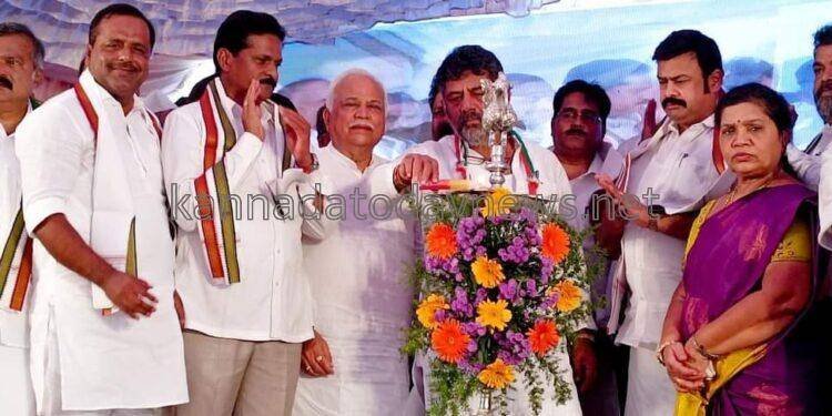 ಉತ್ತರ ಕನ್ನಡ ಜಿಲ್ಲಾ ಕಾಂಗ್ರೆಸ್ ಬ್ರಹತ್ ಜನಜಾಗೃತಿ ಸಮಾವೇಶ ಯಶಸ್ವಿ. ಜಿಲ್ಲೆಯ ಜನತೆಯು ಅತೀ ದೊಡ್ಡ ಶಕ್ತಿ ಕೊಡಲಿದ್ದಾರೆ -ಕೆಪಿಸಿಸಿ ಅಧ್ಯಕ್ಷ ಶಿವಕುಮಾರ