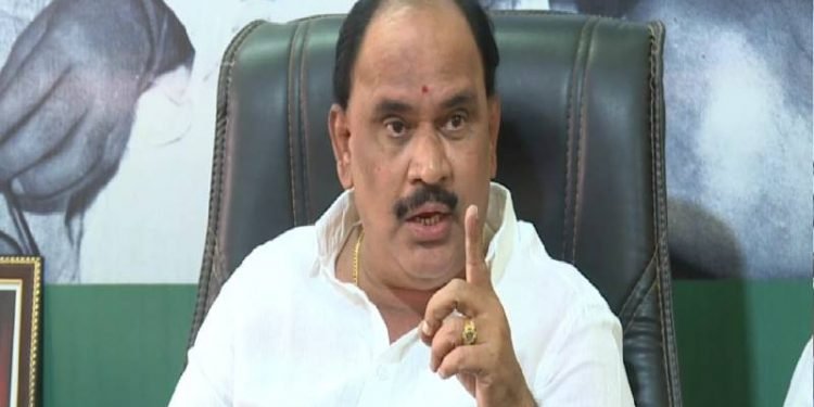 ಈಶ್ವರಪ್ಪ ರಾಜಕೀಯ ದಾಹಕ್ಕೆ ಇನ್ನೆಷ್ಟು ಹೆಣ ಬೀಳಬೇಕು? – ಸುಂದರೇಶ್