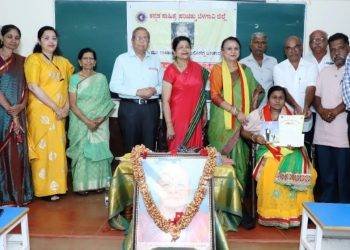 ಶ್ರೀಮತಿ ಶಾಂತಾದೇವಿ .ಮ. ಬಣಕಾರ ದತ್ತಿನಿಧಿ ಕಾರ್ಯಕ್ರಮದಲ್ಲಿ ವಿಶೇಷ ಉಪನ್ಯಾಸ ಮಹಿಳೆಯರು “ವಯೋಮಾನ ಮತ್ತು ಫಲವತ್ತತೆ”ಬಗ್ಗೆ ಹೆಚ್ಚಿನ ಮಹತ್ವ ನೀಡುವಂತೆ ಡಾ: ವನಿತಾ ಮೆಟಗುಡ್ಡ ಕರೆ