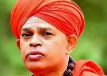 ಮುರುಘಾ ಶ್ರೀಗಳ ಕರಾಳ ಮುಖ ಬಯಲು; ಪ್ರತಿದಿನ ಚೀಟಿಯಲ್ಲಿ ಮಕ್ಕಳ ಹೆಸರು ಬರೆದುಕೊಡ್ತಿದ್ದ ಸ್ವಾಮೀಜಿ, ಮಠದಲ್ಲಿ ಹಲವು ಮಕ್ಕಳ ಅತ್ಯಾಚಾರ ಸೇರಿ ಕೊಲೆ;