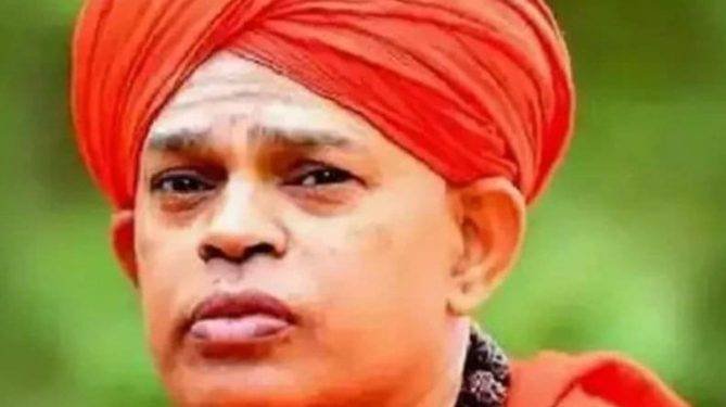 ಮುರುಘಾ ಶ್ರೀಗಳ ಕರಾಳ ಮುಖ ಬಯಲು; ಪ್ರತಿದಿನ ಚೀಟಿಯಲ್ಲಿ ಮಕ್ಕಳ ಹೆಸರು ಬರೆದುಕೊಡ್ತಿದ್ದ ಸ್ವಾಮೀಜಿ, ಮಠದಲ್ಲಿ ಹಲವು ಮಕ್ಕಳ ಅತ್ಯಾಚಾರ ಸೇರಿ ಕೊಲೆ;