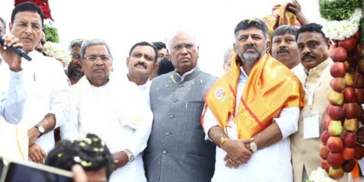 ಹುಬ್ಬಳ್ಳಿಯಲ್ಲಿ ಮತ್ತೆ ಮೊಳಗಿದ `ಮುಂದಿನ ಸಿಎಂ ಸಿದ್ದರಾಮಯ್ಯ’ ಘೋಷಣೆ