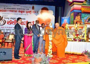 ಕಲೆ ಎಂಬ ಕಲ್ಪವೃಕ್ಷ ಸಿದ್ಧಿ ಸಾಧಿಸಲು ಗುರು ಮಾರ್ಗ ದರ್ಶನದ ಗುರಿ ಅಗತ್ಯ :ಶ್ರೀ ನಿರ್ಮಲ ನಂದ ನಾಥ ಸ್ವಾಮೀಜಿ