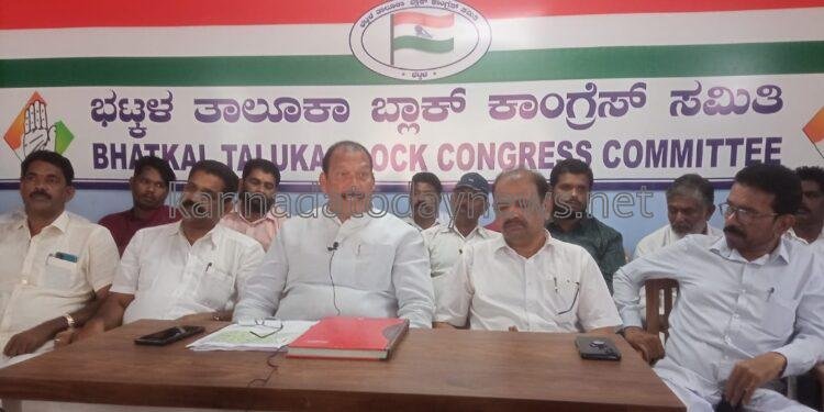 ಸಂಸದ ಅನಂತಕುಮಾರ ಹೆಗಡೆ , ಶಾಸಕ ಸುನೀಲ್ ನಾಯ್ಕ, ದಿನಕರ ಶೆಟ್ಟಿ, ರೂಪಾಲಿ ನಾಯ್ಕ ಅವರಿಗೆ ಕಿಂಚಿತ್ತು ಮಾನ ಮರ್ಯಾದೆ ಇದ್ದರೆ ತಮ್ಮ ಸ್ಥಾನಕ್ಕೆ ರಾಜಿನಾಮೆ ನೀಡಲಿ- ಕಾಂಗ್ರೆಸ್ ರಾಜ್ಯ ಉಪಾಧ್ಯಕ್ಷ ಐವಾನ ಡಿಸೋಜ