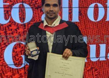 ಲಂಡನ್ ನ ವೆಸ್ಟ್ ಸ್ಕಾಟ್ಲೆಂಡ್ ವಿಶ್ವವಿದ್ಯಾಲಯದ ಚಿನ್ನದ ಪದಕ ಮುಡಿಗೇರಿಸಿಕೊಂಡ ಭಟ್ಕಳದ ಅಮೀನ್ ಬೆಳ್ಕೆ