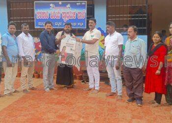 ಕಾಂಗ್ರೆಸ್ ಮುಖಂಡ ಶ್ರೀಧರ ನಾಯ್ಕ ಕೈಕಿಣಿ ಅವರಿಂದ ಮುಟ್ಟಳ್ಳಿ ಸರ್ಕಾರಿ ಹಿರಿಯ ಪ್ರಾಥಮಿಕ ಶಾಲೆಗೆ ವಾಟರ್ ಪಿಲ್ಟರ್ ಕೊಡುಗೆ