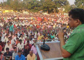 ಅರಣ್ಯ ವಾಸಿಗಳ ಹೋರಾಟದ ಕಿಚ್ಚು ಹೆಚ್ಚಿಸಿಕೊಂಡ- ಅರಣ್ಯವಾಸಿಗಳನ್ನು ಉಳಿಸಿ ಯಶಸ್ವಿ ಜಾಥ