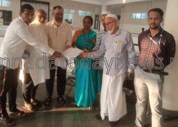 ವೆಲ್ಫೇರ್ ಪಾರ್ಟಿ ಆಫ್ ಇಂಡಿಯಾ ಉತ್ತರ ಕನ್ನಡ ಜಿಲ್ಲಾ ಶಾಖೆಯ ವತಿಯಿಂದ ರದ್ದಾಗಿರುವ ಮೆಟ್ರಿಕ್ ಪೂರ್ವ ವಿದ್ಯಾರ್ಥಿವೇತನವನ್ನು ಮುಂದುವರಿಸಲು ಮಧ್ಯಸ್ಥಿಕೆ ವಹಿಸಲು ಕೋರಿ ರಾಷ್ಟ್ರಪತಿಗಳಿಗೆ ಮನವಿ