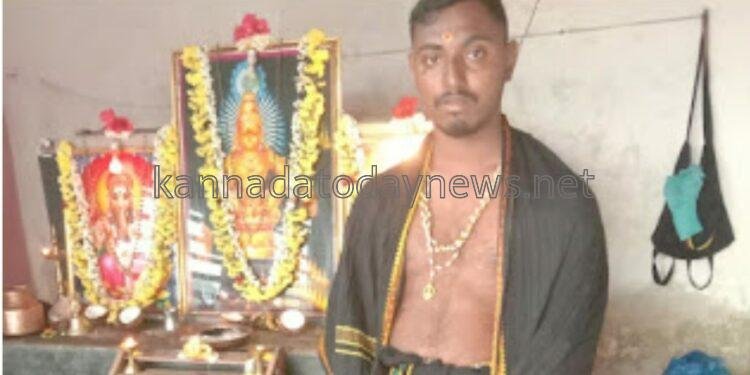 ಕೆರೆಯ ನೀರಿನ ಹೊಂಡದಲ್ಲಿ ಆಕಸ್ಮಿಕವಾಗಿ ಕಾಲು ಜಾರಿ ಬಿದ್ದು ಅಯ್ಯಪ್ಪ ಮಾಲಾಧಾರಿಯೋರ್ವರು ಸಾವು