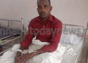 ಭಟ್ಕಳದ ಮುಂಡಳ್ಳಿ ಯುವಕ ಈಶ್ವರ್ ಮೊಗೇರ ಗೆ ಹೆಜ್ಜೇನು ದಾಳಿ- ಆಸ್ಪತ್ರೆಗೆ ದಾಖಲು