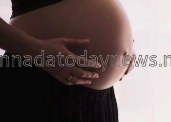 ಸರ್ಕಾರಿ ಹಾಸ್ಟೆಲ್‌ನಲ್ಲಿದ್ದುಕೊಂಡು ದ್ವಿತೀಯ ಪಿಯುಸಿ ಓದುತ್ತಿದ್ದ ವಿದ್ಯಾರ್ಥಿನಿ ಗರ್ಭಿಣಿ- ಸರ್ಕಾರಿ ಹಾಸ್ಟೆಲ್ನಲ್ಲಿ ಹೆರಿಗೆ