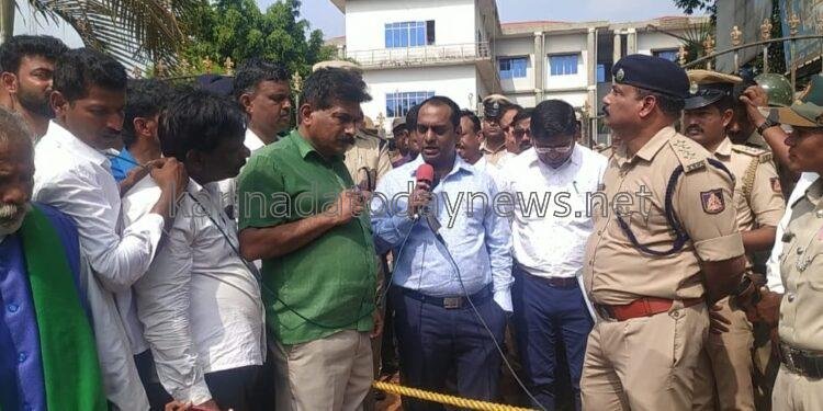 ಜಿಲ್ಲಾಧಿಕಾರಿ ಸೂಚನೆ ಉಲ್ಲಂಘನೆ; ಮಾತು ತಪ್ಪಿದ ಅರಣ್ಯಾಧಿಕಾರಿ . . . . . !