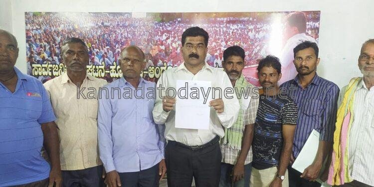 ಅರಣ್ಯ ಹಕ್ಕು ಕಾಯಿದೆ ಅಡಿಯಲ್ಲಿ ಅರ್ಜಿ; ಅಧಿಭೋಗದಲ್ಲಿರುವ ಅರಣ್ಯ ಜಮೀನಿನಿಂದ ಒಕ್ಕಲೆಬ್ಬಿಸಲಾರೆವು _ ಅರಣ್ಯ ಸಂರಕ್ಷಣಾಧಿಕಾರಿಯಿAದ ಹೋರಾಟಗಾರರ ವೇದಿಕೆಗೆ ಲಿಖಿತ ಉತ್ತರ.