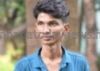 ಕಾಲೇಜಿಗೆ ತೆರಳುತ್ತಿದ್ದ ವಿದ್ಯಾರ್ಥಿಯೋರ್ವ ಖಾಸಗಿ ಬಸ್ ಚಕ್ರದಡಿ ಸಿಲುಕಿ ಸ್ಥಳದಲ್ಲೇ ಸಾವು