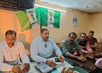 ಭಟ್ಕಳ -ಹೊನ್ನಾವರ ವಿಧಾನಸಭಾ ಜೆಡಿಎಸ್ ಅಭ್ಯರ್ಥಿ ಇನಾಯಿತುಲ್ಲಾ ಶಾಬಂದ್ರಿ ನೇತೃತ್ವದಲ್ಲಿ ಪತ್ರಿಕಾಗೋಷ್ಠಿ