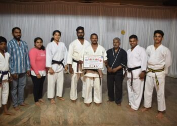 ಭಟ್ಕಳ ಇತಿಹಾಸ ದಲ್ಲಿ ಪ್ರಥಮ ಬಾರಿಗೆ ಕರಾಟೆ ಯಲ್ಲಿ 6dan ಬ್ಲ್ಯಾಕ್ ಬೆಲ್ಟ್ ಪಡೆದ ಹೆಗ್ಗಳಿಕ್ಕೆಗೆ ಪಾತ್ರರಾದ ಸುರೇಶ ಡಿ ಮೊಗೇರ