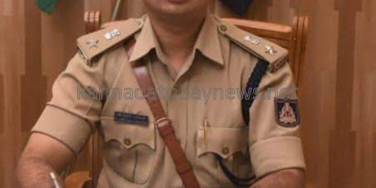 ದಕ್ಷಿಣ ಕನ್ನಡ ಜಿಲ್ಲೆಯ ನೂತನ ಎಸ್ಪಿಯಾಗಿ ವಿಕ್ರಮ್ ಅಮಾತೆ ನೇಮಕ ಮಾಡಿ ರಾಜ್ಯ ಆದೇಶ