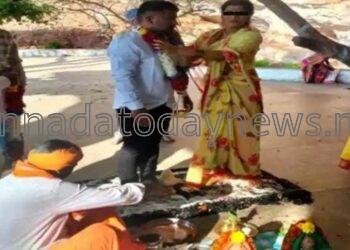 ಹೆಂಡತಿಯ ಮೇಲೆ ಸಂಶಯಪಟ್ಟು ಅಪ್ರಾಪ್ತ ಬಾಲಕಿಯನ್ನು ಮದುವೆಯಾದ 3 ಮಕ್ಕಳ ತಂದೆ