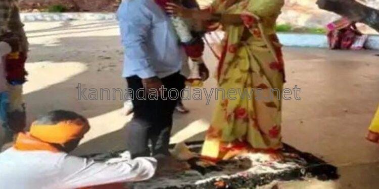 ಹೆಂಡತಿಯ ಮೇಲೆ ಸಂಶಯಪಟ್ಟು ಅಪ್ರಾಪ್ತ ಬಾಲಕಿಯನ್ನು ಮದುವೆಯಾದ 3 ಮಕ್ಕಳ ತಂದೆ