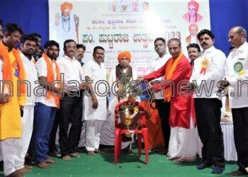 ಪುಟ್ಟರಾಜರು ಹುಟ್ಟಿದ ಮಾರ್ಚ್ ೩ ರಂದು ಕಲಾವಿಕಾಸ ದಿನಾಚರಣೆ ಎಂದು ಆಚರಿಸಲು ಸರಕಾರಕ್ಕೆ ಒತ್ತಾಯ – ಚನ್ನವೀರಶ್ರೀ*