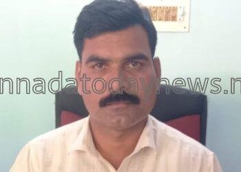 ಕಡು ಭ್ರಷ್ಟ ಲಂಚಬಾಕ ಅಧಿಕಾರಿ ವಿಠಲ 30,000 ಸಾವಿರ ರೂಪಾಯಿ ಲಂಚ ಪಡೆಯುವಾಗ ಲೋಕಾಯುಕ್ತ ಬಲೆಗೆ