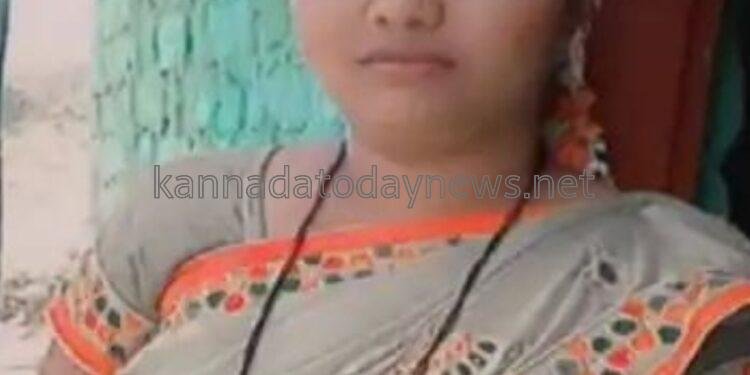 ವಿವಾಹಿತ ಮಹಿಳೆಯನ್ನು ಚಾಕುವಿನಿಂದ ಇರಿದು ಕೊಲೆ ಮಾಡಿದ ಪಾಗಲ್ ಪ್ರೇಮಿ