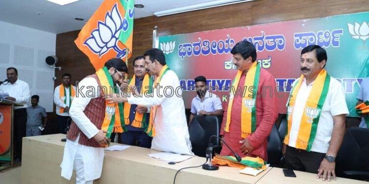 ಮಾಜಿ ಸಿಎಂ ದಿ.ರಾಮಕೃಷ್ಣ ಹೆಗಡೆ ದೊಡ್ಮನೆ ಮೊಮ್ಮಗ, ಶಶಿಭೂಷಣ ಹೆಗಡೆ ದೊಡ್ಮನೆ ಬಿಜೆಪಿಗೆ ಸೇರ್ಪಡೆ