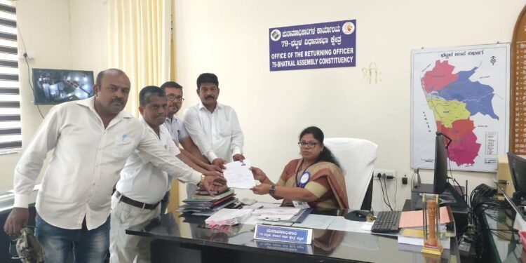 ಭಟ್ಕಳದ ಮೊಹಮ್ಮದ ಜಬ್ರುದ್ದ ಖತೀಬ ಮೋಹಿದ್ದಿನ ಸಾಬ ಭಟ್ಕಳ ವಿಧಾನಸಭಾ ಕ್ಷೇತ್ರದಿಂದ ಪಕ್ಷೇತರ ಅಭ್ಯರ್ಥಿಯಾಗಿ ನಾಮಪತ್ರ ಸಲ್ಲಿಕೆ