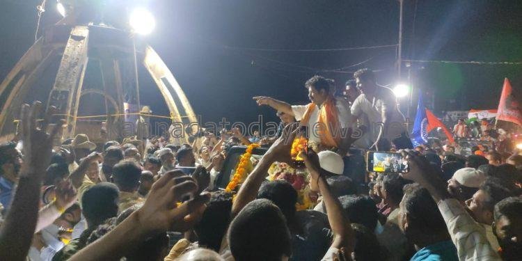 ಕರ್ನಾಟಕ ಸರ್ಕಾರದ ಸಂಪುಟ ದರ್ಜೆ ಸಚಿವ ಮಂಕಾಳ ಎಸ್ ವೈದ್ಯ ಅವರಿಗೆ ಭಟ್ಕಳ- ಹೊನ್ನವಾರದಲ್ಲಿ ಅಭಿಮಾನಿಗಳಿಂದ ಭರ್ಜರಿ ಸ್ವಾಗತ