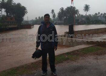 ಕರ್ನಾಟಕದ ಕರಾವಳಿಯಲ್ಲಿ ಭಾರಿ ಮಳೆ- ಶಾಲಾ ಕಾಲೇಜುಗಳಿಗೆ ರಜೆ ಘೋಷಣೆ