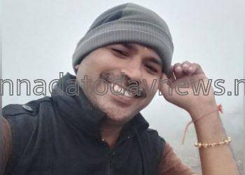 ಸುಗಮ ಸಂಗೀತ ಗಾಯಕ ಉಮೇಶ ಮುಂಡಳ್ಳಿಯವರಿಗೆ ಹಿರಿಯ ಚಿತ್ರನಟ ದಿ.ಲೋಕೇಶ್ ಸ್ಮರಣಾರ್ಥ ರಾಜ್ಯ ಪ್ರಶಸ್ತಿ