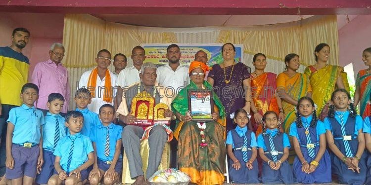 ಭಟ್ಕಳ ತಾಲೂಕಿನ ಸರಕಾರಿ ಕಿರಿಯ ಪ್ರಾಥಮಿಕ ಶಾಲೆ ಹಾಕೋಡ್ಲು ಇದರ ಮುಖ್ಯಶಿಕ್ಷಕಿ ಜಯಮ್ಮ. ಟಿ.ಮಂಡ್ಯ ಇವರಿಗೆ ಅದ್ದೂರಿಯಾಗಿ ಬೀಳ್ಕೊಡುಗೆ