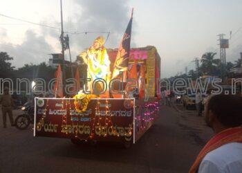 ಭಟ್ಕಳ ಪಟ್ಟಣದಲ್ಲಿ ವಿಶ್ವ ಹಿಂದೂ ಪರಿಷತ್ತು ಮತ್ತು ಭಜರಂಗದಳ ನೇತೃತ್ವದಲ್ಲಿ ಬ್ರಹತ ಶೌರ್ಯ ಜಾಗರಣ ರಥಯಾತ್ರೆ