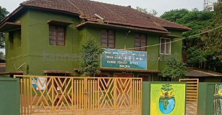 ಭಟ್ಕಳ ಆರ್ಎಫ್ಓ ನಿರ್ಧೇಶನ ; ಹೊಸ ಮತ್ತು ಹಳೆ ಮನೆ ದುರಸ್ಥಿ ಅತಿಕ್ರಮಣದಾರರ ಮೇಲೆ ಕ್ರೀಮಿನಲ್ ಪ್ರಕರಣ.