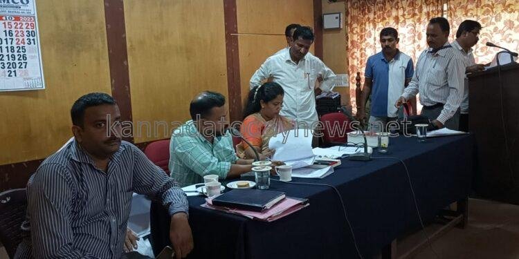 ಭಟ್ಕಳ ಸಹಾಯಕ ಆಯುಕ್ತರ ನೇತೃತ್ವದಲ್ಲಿ ಸರಾಗವಾಗಿ ನಡೆದ ಭಟ್ಕಳ ಪುರಸಭೆ ವಾಣಿಜ್ಯ ಮಳಿಗೆಯ ಹರಾಜು ಪ್ರಕ್ರಿಯೆ