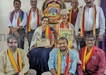 ಉತ್ತರ ಕನ್ನಡ ಜಿಲ್ಲಾ ಕನ್ನಡ ಸಾಹಿತ್ಯ ಸಮ್ಮೇಳನಾಧ್ಯಕ್ಷರಿಗೆ ಕುಮಟಾ ಕನ್ನಡ ಸಂಘದಿಂದ ಸನ್ಮಾನ*