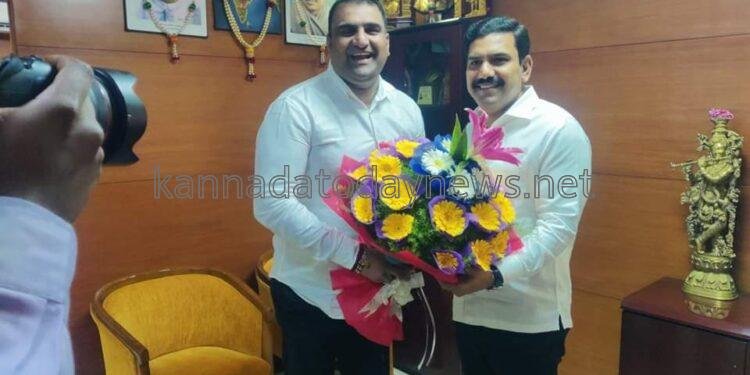 ಬಿಜೆಪಿ ರಾಜ್ಯಾಧ್ಯಕ್ಷರಾದ ಬಿ. ವೈ. ವಿಜಯೇಂದ್ರ ಅವರನ್ನು ಭೇಟಿ ಮಾಡಿ ಚರ್ಚೆ ನಡೆಸಿದ ಭಟ್ಕಳ ದ ಜನಪ್ರಿಯ ಮಾಜಿ ಶಾಸಕ ಸುನೀಲ್ ನಾಯ್ಕ