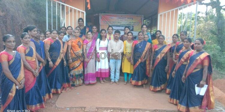 ಮುಗ್ವಾ ಆರೋಳ್ಳಿಯಲ್ಲಿ ಸಾಮಾಜಿಕ ಪರಿಶೋಧನೆ ತಂಡದಿಂದ ಕೂಲಿ ಕೇಳುವ ಮಾಹಿತಿ ಅಭಿಯಾನ