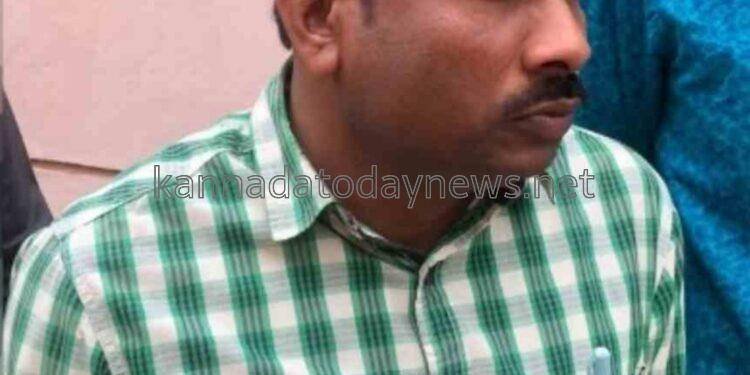 ಶಿಕ್ಷಕನಿಂದ 40ಸಾವಿರ ರೂಪಾಯಿ ಲಂಚ ಪಡೆಯುತ್ತಿದ್ದ ವೇಳೆ ಲೋಕಾಯುಕ್ತ ಬಲೆಗೆ ಬಿದ್ದ ಭ್ರಷ್ಟ