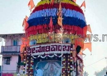 ಸಾವಿರಾರು ಭಕ್ತರ ಸಮ್ಮುಖದಲ್ಲಿ ಗದ್ದುಗೆ ಗೆ ಏರಿದ ಶಿರಸಿ ಯ ಮಾರಿಯಮ್ಮ