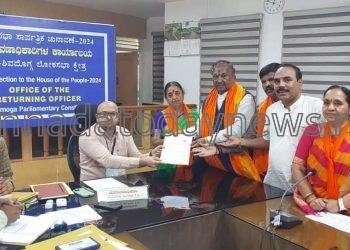 ರಾಜ್ಯದಲ್ಲಿ ಈ ಅಪ್ಪ-ಮಕ್ಕಳ ಸಂಪೂರ್ಣ ಹಿಡಿತದಲ್ಲಿರುವ ಬಿಜೆಪಿ ಪಕ್ಷವನ್ನು ರಕ್ಷಿಸಲು ನಾನು ನಾಮಪತ್ರ ಸಲ್ಲಿಸಿದೆನೆ – ಮಾಜಿ ಉಪಮುಖ್ಯಮಂತ್ರಿ ಕೆ.ಎಸ್.ಈಶ್ವರಪ್ಪ