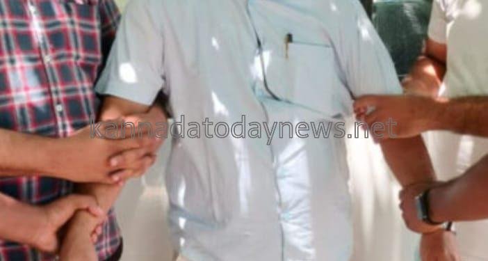 ಮಟ್ಕಾ ದಂಧೆ ನಡೆಸಲು ಅನುಮತಿ ನೀಡಲು 1 ಲಕ್ಷ ರೂ ಲಂಚ ಪಡೆಯುತ್ತಿರುವಾಗ ರೆಡ್ ಹ್ಯಾಂಡ್ ಲೋಕಾಯುಕ್ತ ಬಲೆಗೆ ಬಿದ್ದ ಎ.ಎಸ್.ಐ