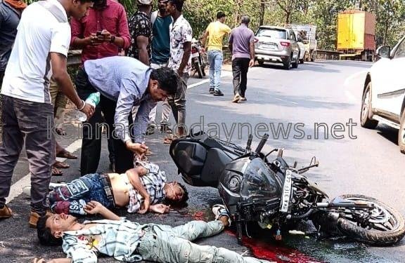 ಕೆ ಎಸ್ ಆರ್ ಟಿ ಸಿ ಬಸ್ಸು ಹಾಗು ಬೈಕ್ ನಡುವೆ ಭೀಕರ ಅಪಘಾತ : ಬೈಕ್ ಸವಾರರಿಬ್ಬರ ಸಾವು.