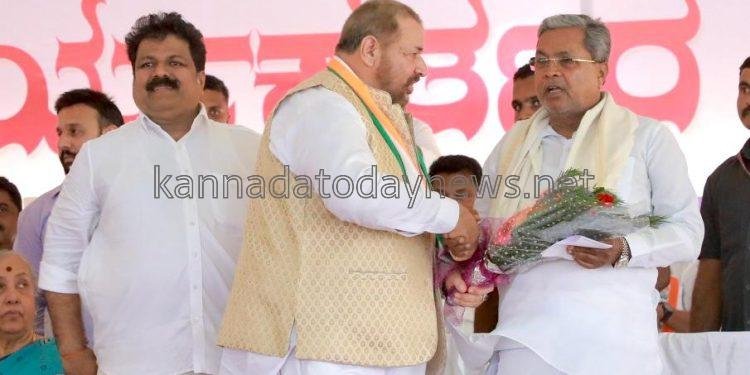 ಪ್ರಧಾನಿ ಮೋದಿ ಒಬ್ಬ ಒಳ್ಳೆಯ ನಾಟಕಕಾರರು ಎಂದು ಮುಖ್ಯಮಂತ್ರಿ ಸಿದ್ದರಾಮಯ್ಯ ಉತ್ತರ ಕನ್ನಡ ಜಿಲ್ಲೆಯ ಕುಮಟಾ ದಲ್ಲಿ ವಾಗ್ದಾಳಿ