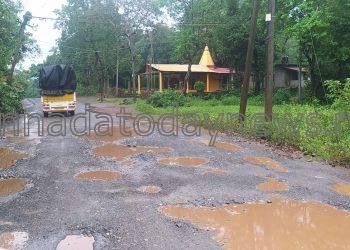 ಸಿರಸಿ – ಕುಮಟಾ ರಸ್ತೆ ಕಾಮಗಾರಿ – ನಿರ್ಲಕ್ಷಕ್ಕೆ ಆಕ್ಷೇಪಣೆ; ಸಾರ್ವಜನಿಕ ಓಡಾಟಕ್ಕೆ ಸಮಸ್ಯೆ- ರವೀಂದ್ರ ನಾಯ್ಕ