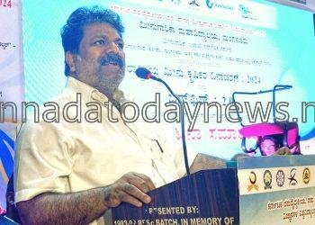 ಕೇಂದ್ರದ ಬಿಜೆಪಿ ಸರಕಾರ ಮತ್ತು ಹೆದ್ದಾರಿ ಕಾಮಗಾರಿ ನಡೆಸಿರುವ ಐಅರ್‌ಬಿ ಕಂಪೆನಿಯೇ ಅಂಕೋಲಾ ಶಿರೂರಿನ ಗುಡ್ಡ ಕುಸಿತಕ್ಕೆ ಕಾರಣ- ಸಚಿವ ಮಂಕಾಳ ವೈದ್ಯ