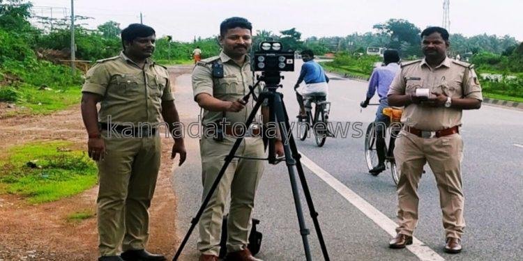 ಭಟ್ಕಳ ನಗರದಲ್ಲಿ ಅತಿ ವೇಗ ಮತ್ತು ನಿರ್ಲಕ್ಷ್ಯತನದಿಂದ ವಾಹನ ಚಲಾಯಿಸುವ ಸವಾರರ ಮೇಲೆ ಕಠಿಣ ಕ್ರಮ -ಭಟ್ಕಳ ಡಿ.ಎಸ್.ಪಿ ಮಹೇಶ ಎಮ್