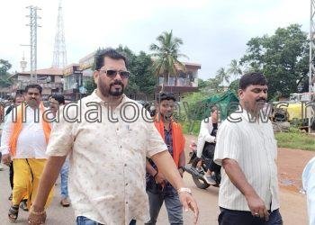 ವಿಶ್ವ ಹಿಂದೂ ಪರಿಷತ್ ಭಟ್ಕಳ ಘಟಕದ ನೇತೃತ್ವದಲ್ಲಿ ಭಟ್ಕಳದ ಹಿಂದೂ ಕಾರ್ಯ ಕರ್ತರು ಬಾಂಗ್ಲಾದೇಶದಲ್ಲಿನ ಹಿಂದುಗಳ ಮೇಲಿನ ದೌರ್ಜನ್ಯ, ಕೊಲೆ, ಅತ್ಯಾಚಾರ ಖಂಡಿಸಿ ಅವರಿಗೆ ಸೂಕ್ತ ರಕ್ಷಣೆ ಗೆ ಆಗ್ರಹಿಸಿ ಪ್ರಧಾನ ಮಂತ್ರಿ ಗೆ ಮನವಿ