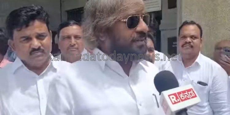 ಪಶ್ಚಿಮ ಘಟ್ಟದಲ್ಲಿನ 2015ರಿಂದ ಈಚೆಗೆ ಎಲ್ಲ ಅರಣ್ಯ ಒತ್ತುವರಿ ಮತ್ತು ಅನಧಿಕೃತ ಹೋಮ್ ಸ್ಟೇ, ಬಡಾವಣೆ, ರೆಸಾರ್ಟ್ ತೆರವುಗೊಳಿಸುವಂತೆ ಅರಣ್ಯ ಅಧಿಕಾರಿಗಳಿಗೆ ಅರಣ್ಯ ಸಚಿವರಿಂದ ಖಡಕ್ ಸೂಚನೆ